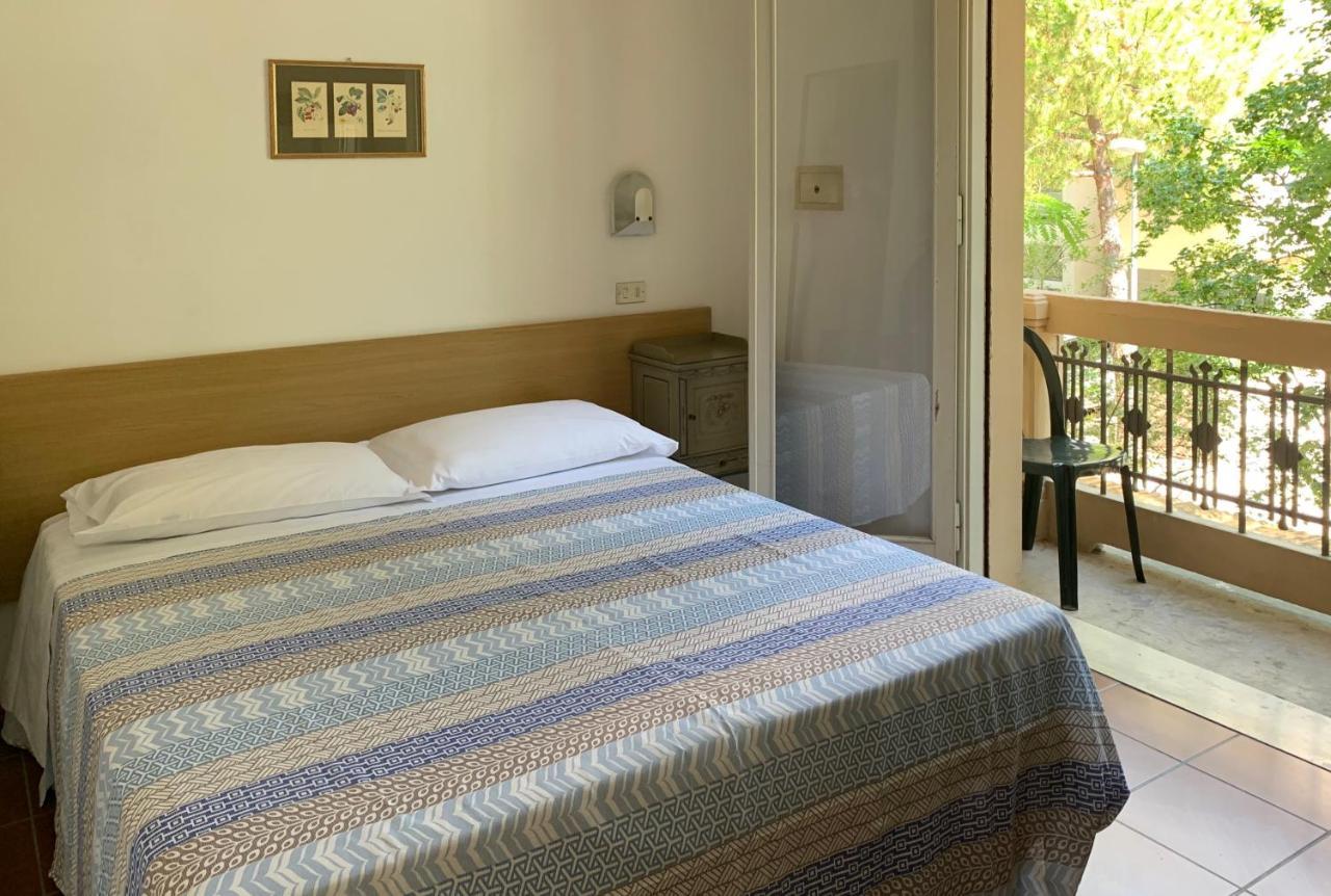 Hotel Garni Picnic Riccione Exterior foto