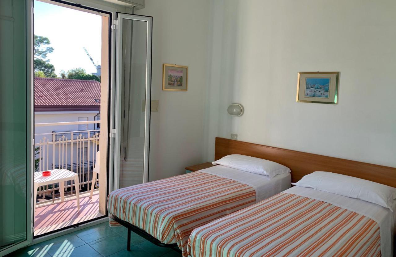 Hotel Garni Picnic Riccione Exterior foto