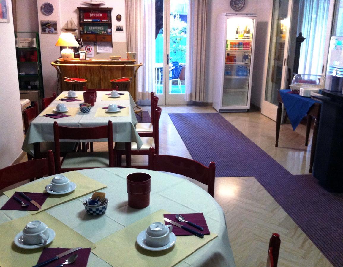 Hotel Garni Picnic Riccione Exterior foto