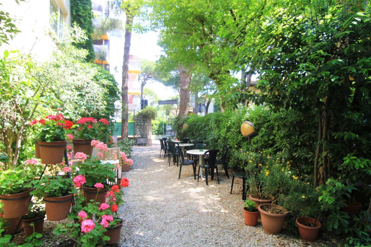 Hotel Garni Picnic Riccione Exterior foto