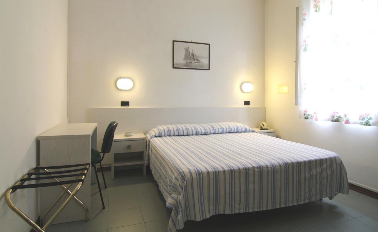 Hotel Garni Picnic Riccione Exterior foto