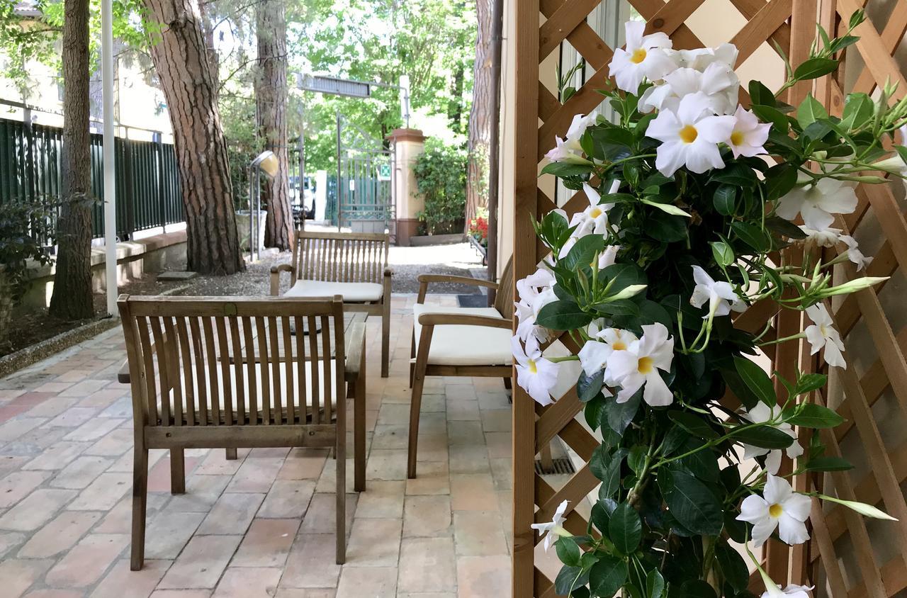 Hotel Garni Picnic Riccione Exterior foto